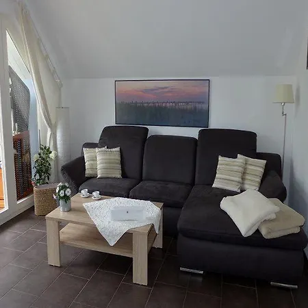 Fewo-1-2-ferienwohnung-in-graal-mueritz